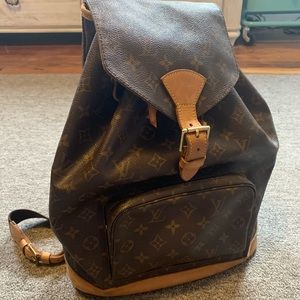 🌟 LIMITED TIME OFFER 🌟Louis Vuitton Backpack